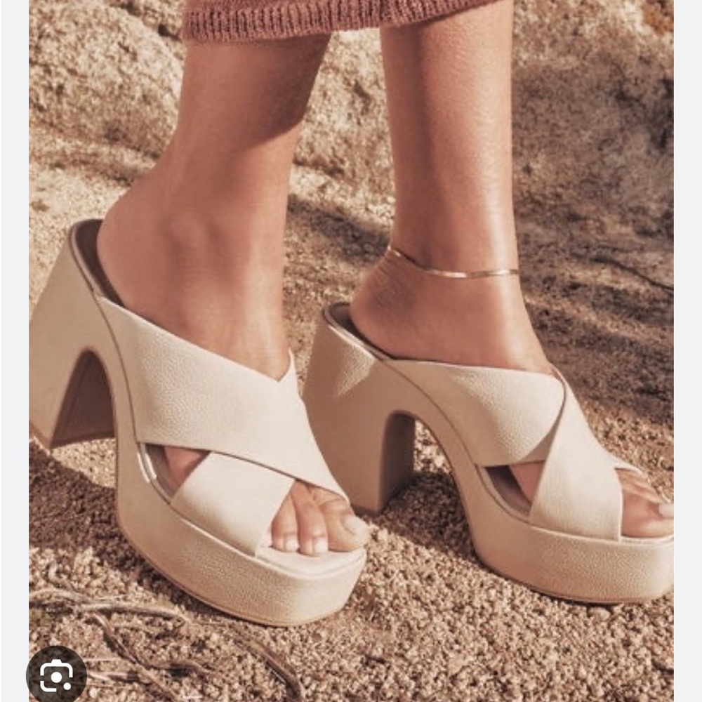 Dolce Vita Wonder Platforms